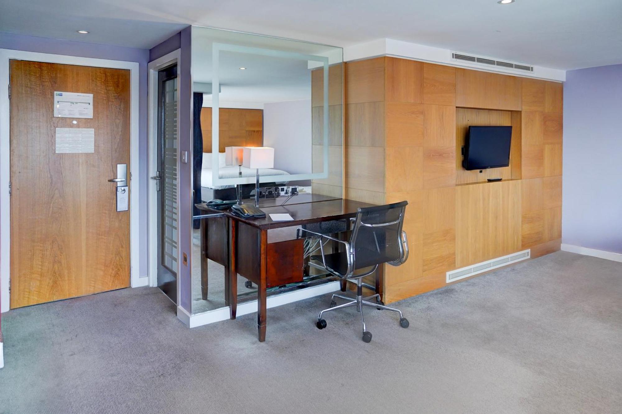 Belvilla Crewe City Centre Hotel Lifestyle Dış mekan fotoğraf